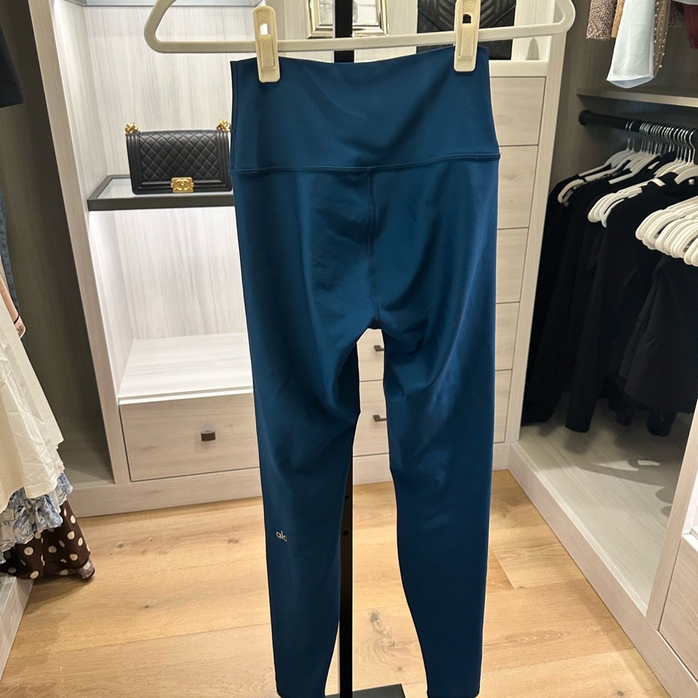 ALO Yoga Set Airbrush Corset Jacket + Airbrush Leggings in Eclipse Blue - Picture 7 of 8